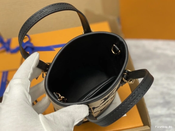 First bag NANO LOUIS BUCKET VUITTON 0822